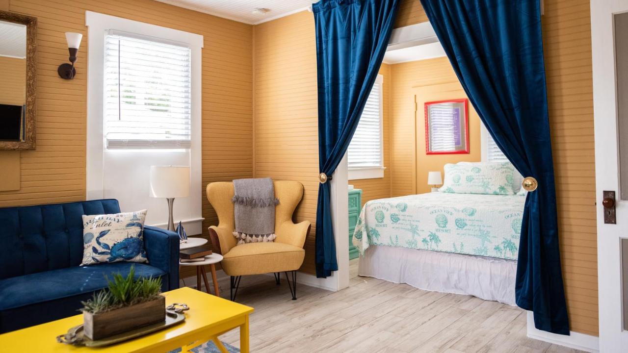 דנידין Meranova Guest Inn מראה חיצוני תמונה